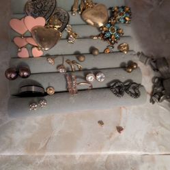 Assorted Jewelry 