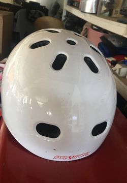 Skate board helmet
