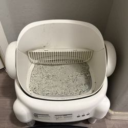 Automatic self cleaning Litter box