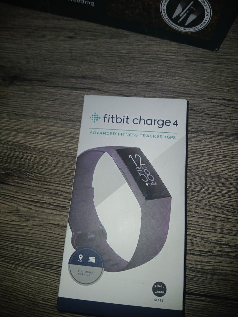 Fitbit Charge 4