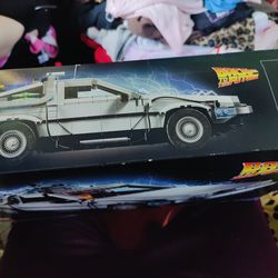 Lego back to the future delorean