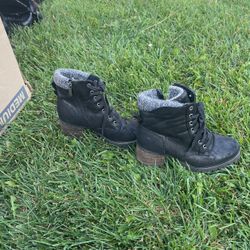 Botas para la nieve y tenis