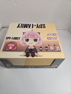 Spy x Family Bobble Hero Blind-Box Mini-Figure Case of 12
