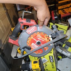 Milwaukee M18 Fuel 7 1/4" Saw ( Tool Only)