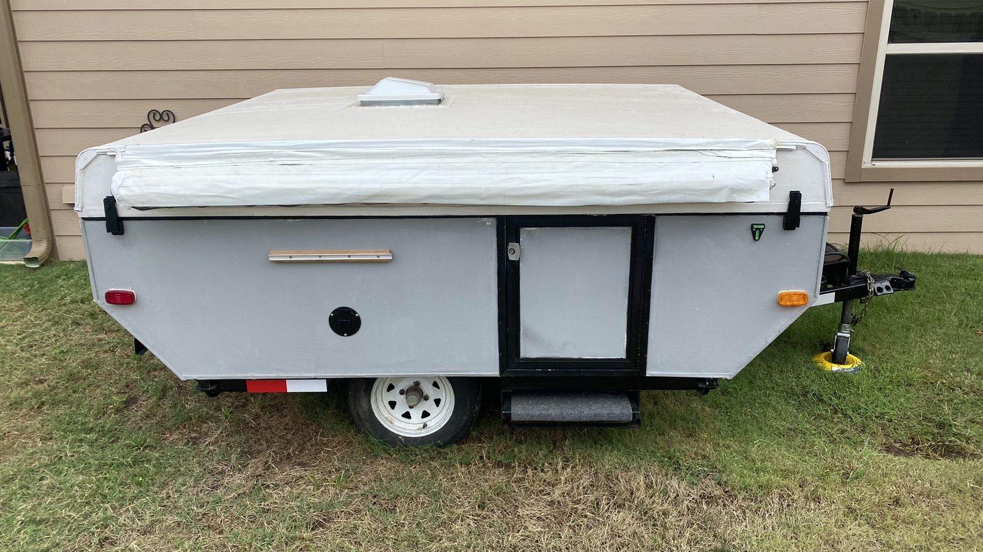 2002 Starcraft 1701L Pop Up camper