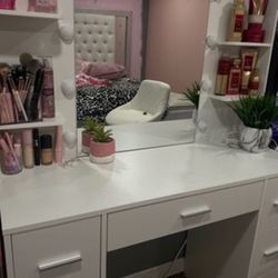 New Makeup Vanity