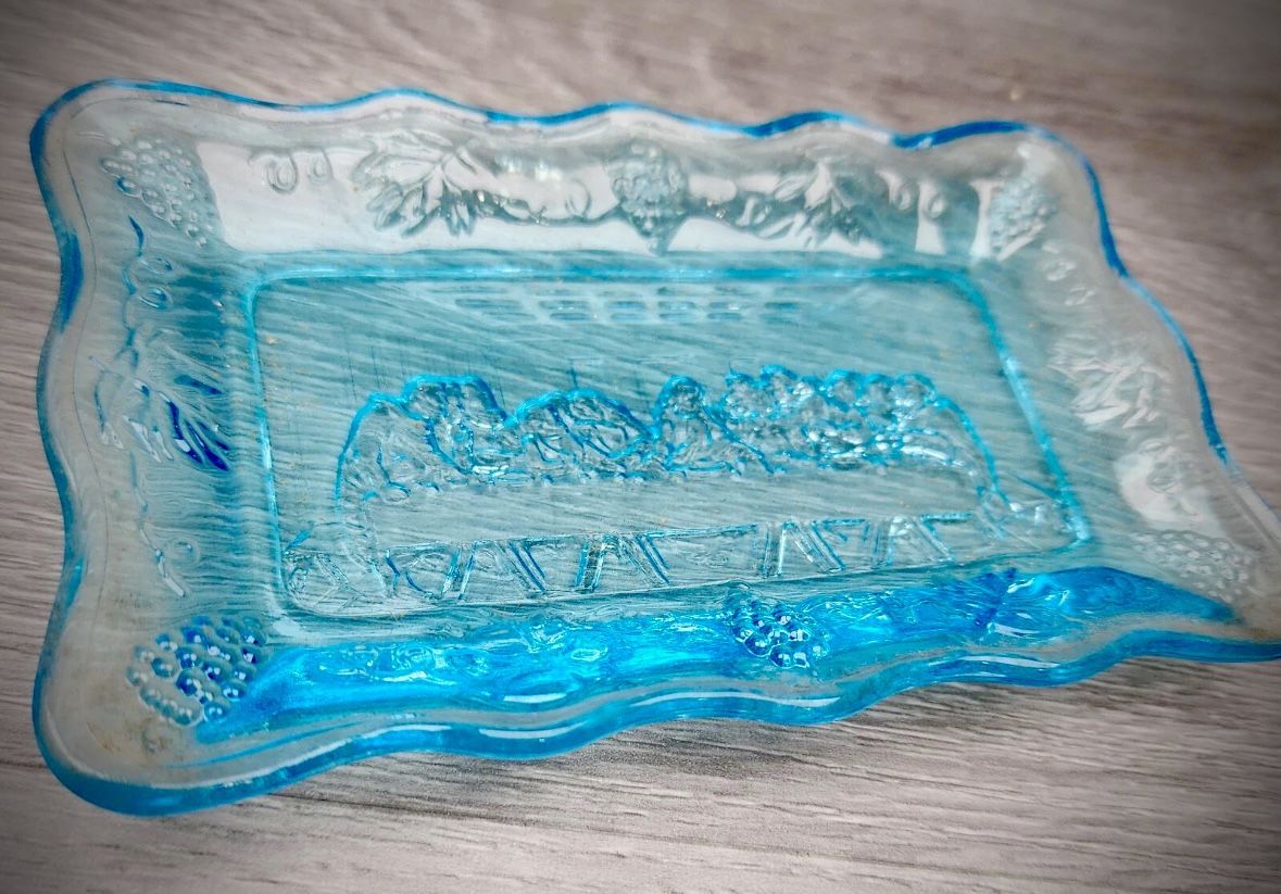 Indiana Glass Company Turquoise Glass "The Last Supper" Glass Trinket Dish