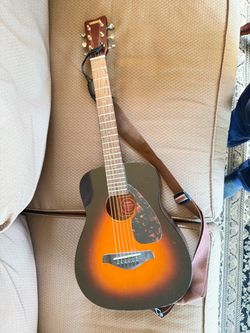 Yamaha FG-Junior acoustic Guitar
