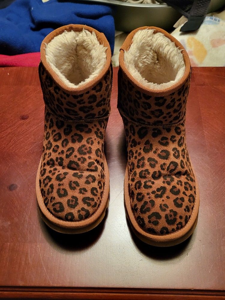 animal print booties