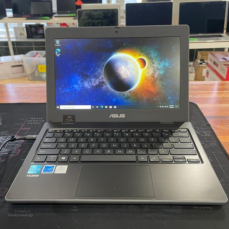 ASUS 11.6” 4GB DDR4 128GB SSD -Windows 10 Pro BR1100CKA NEW