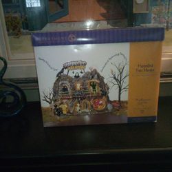 Department 56 Haunted Fun House 56.55094