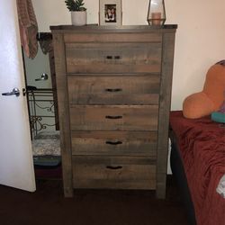 Wood Room Dresser 