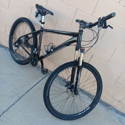 CANNONDALE 26" MOUNTAIN BIKE 