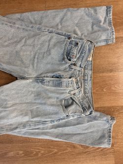 Light Wash Levi’s 501 Jeans