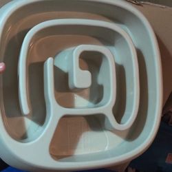 New. Large Pet Slow Feeder