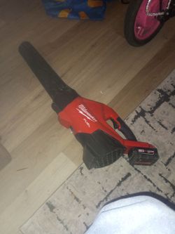 Milwaukee M18 with battery