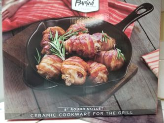 Parini 8 inch round ceramic skillet for the grill
