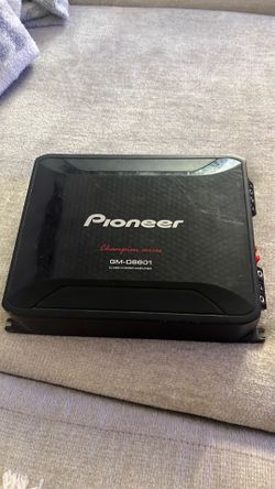 1200 watt Pioneer amp