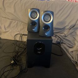 Logitech Z313 2.1 Multimedia Speaker System