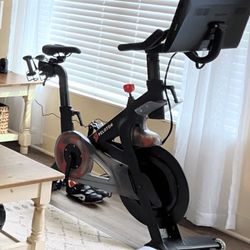 Peloton Bike 2nd Generation 