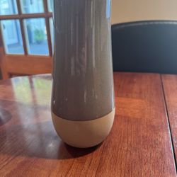 Beautiful ceramic two-toned vase. 9”T x 3.25D