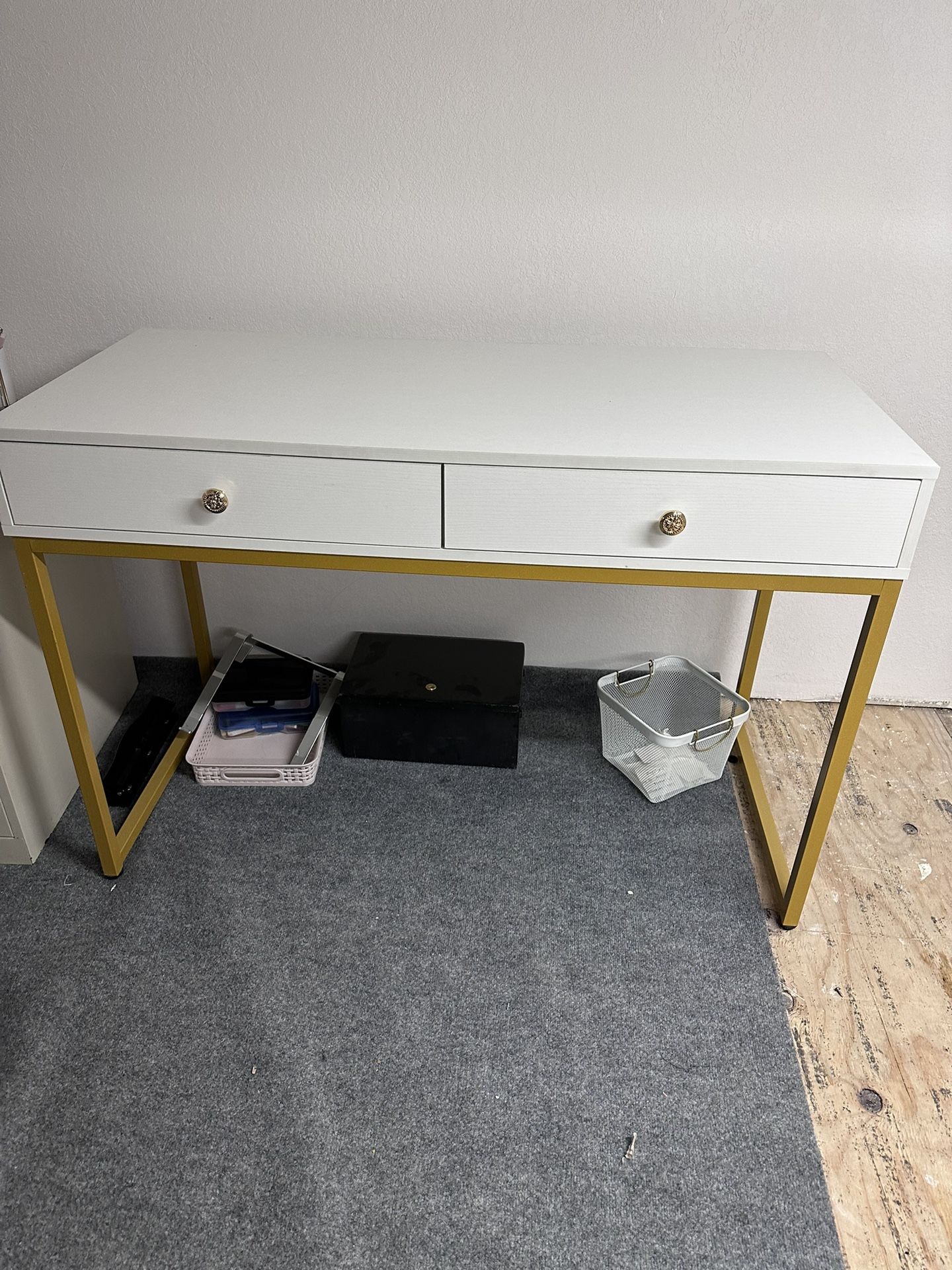 Modern Desk