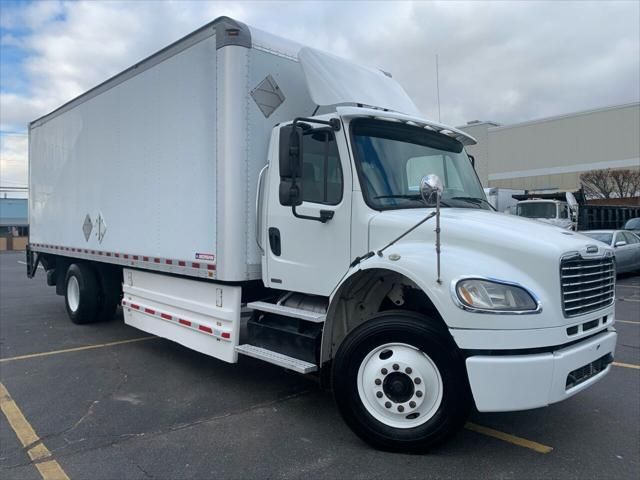 2012 Freightliner M2 106