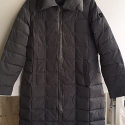 Waterproof high quality women's long down jacket.  Size M.