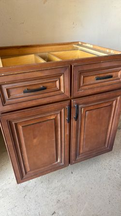 Used kitchen cabinet