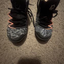 Big Kids Size 2 KD Nike