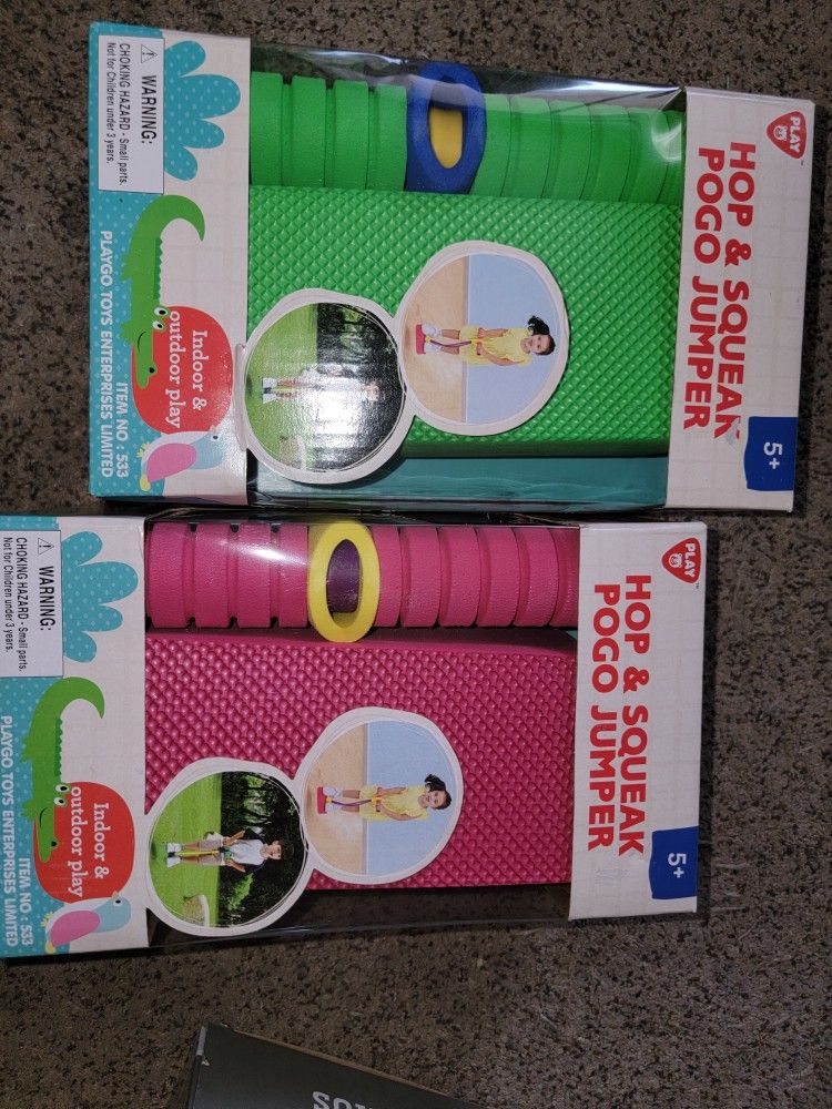 💥NEW HOP AND SQUEAK POGO JUMPERS. CHOICE OF GREEN OR PINK