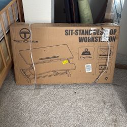 Standup Desktop Workstation 