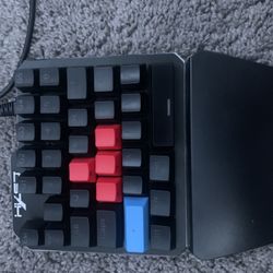 one handed gaming keyboard 