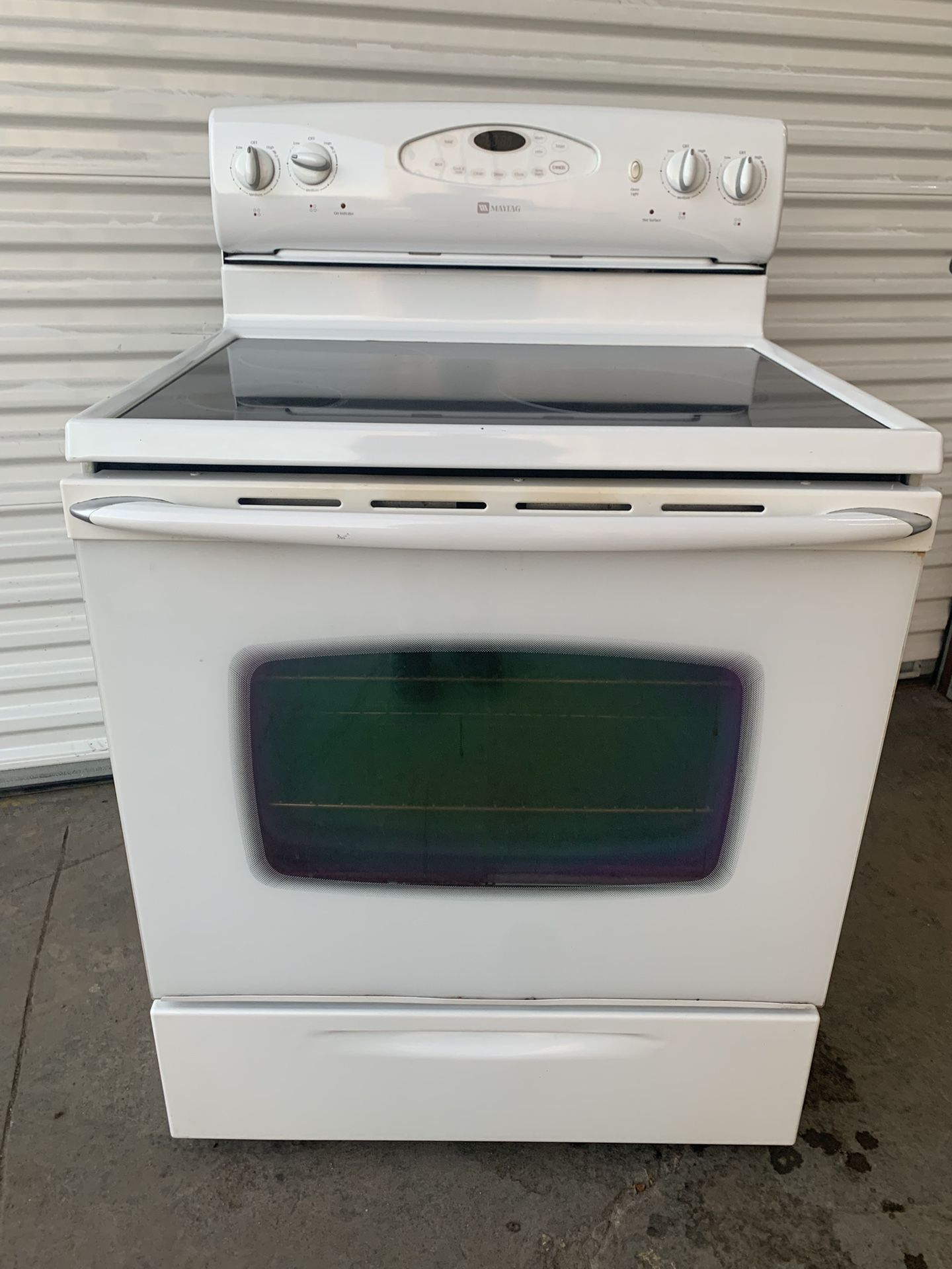 White Stove $130 No Issues