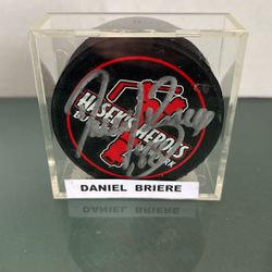 Hasek’s Heroes Buffalo New York Daniel Briere Signed Hockey Puck 