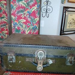 Antique Shwayder Bros  Trunk Denver Detroit 