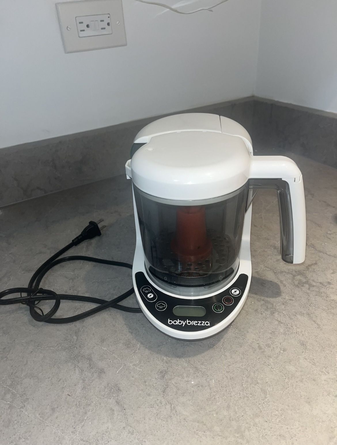 Baby Brezza Food Maker - New !