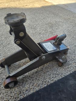Heavy duty floor jack