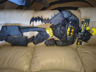CHILDREN'S SIZE 5-6 BATMAN COSTUME