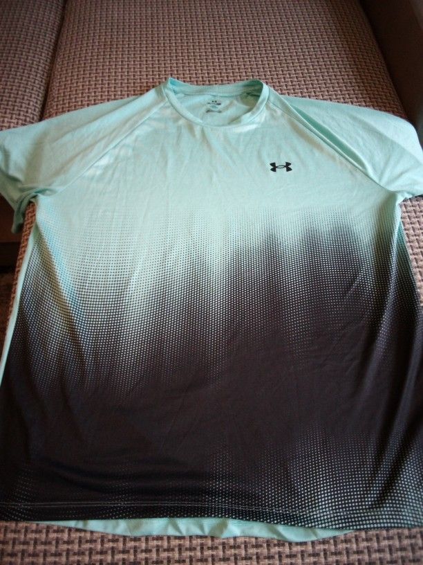 Men's Under Armour Top