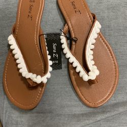 Size 9/10 White Pompon Flats