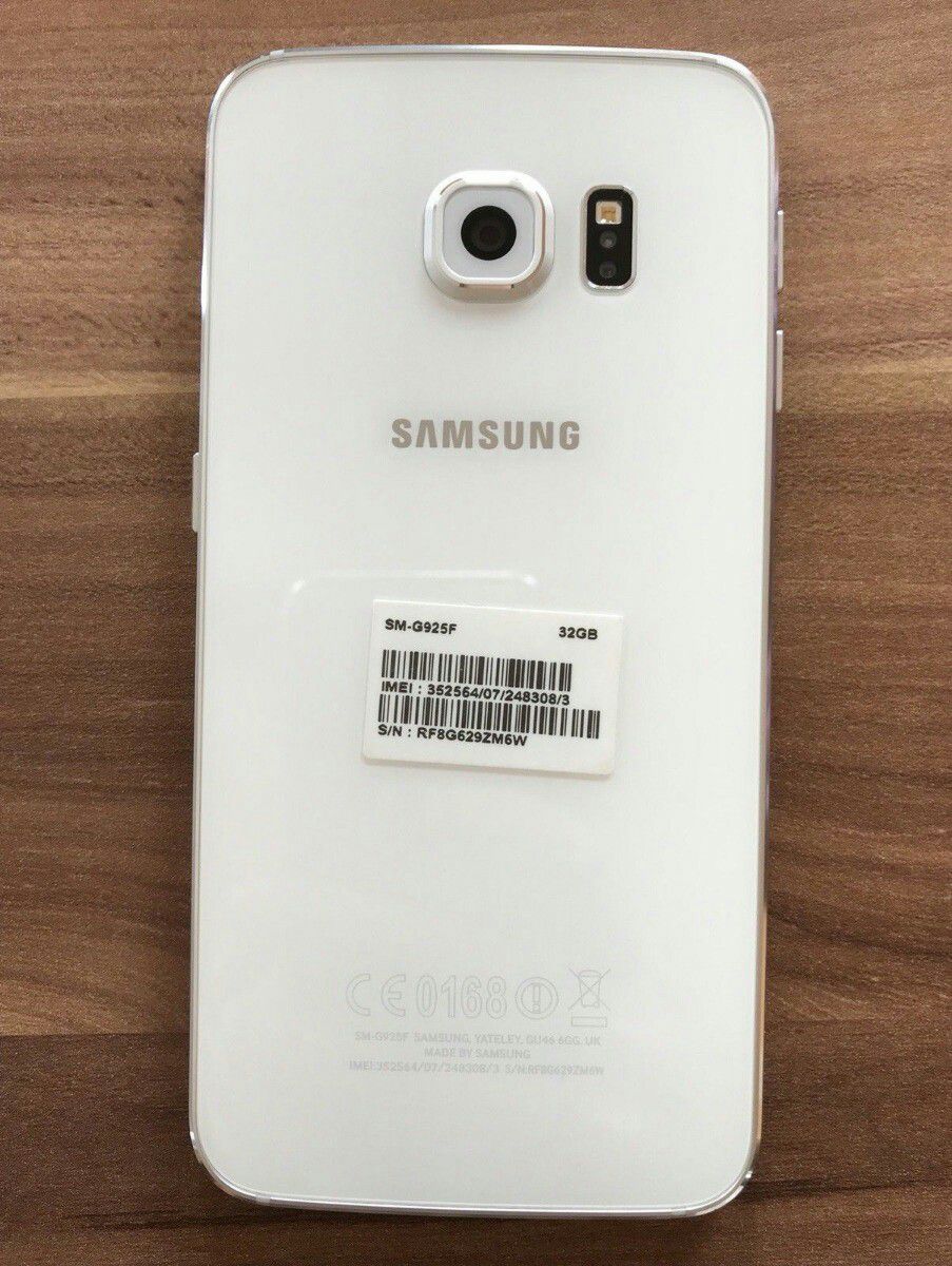 Samsung Galaxy S6 , UNLOCKED .  Excellent Condition  ( as like New)