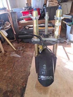 04 05 Suzuki GSXR 600 750 Forks Triple Tree Clip-ons Calipers Fender Damper Axle