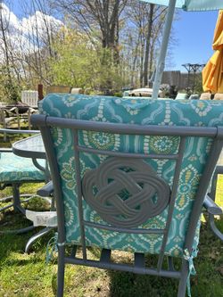Table Chairs In Beautiful Turquoise Colors 