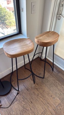 Set of 2 Wood Seat Bar Stools