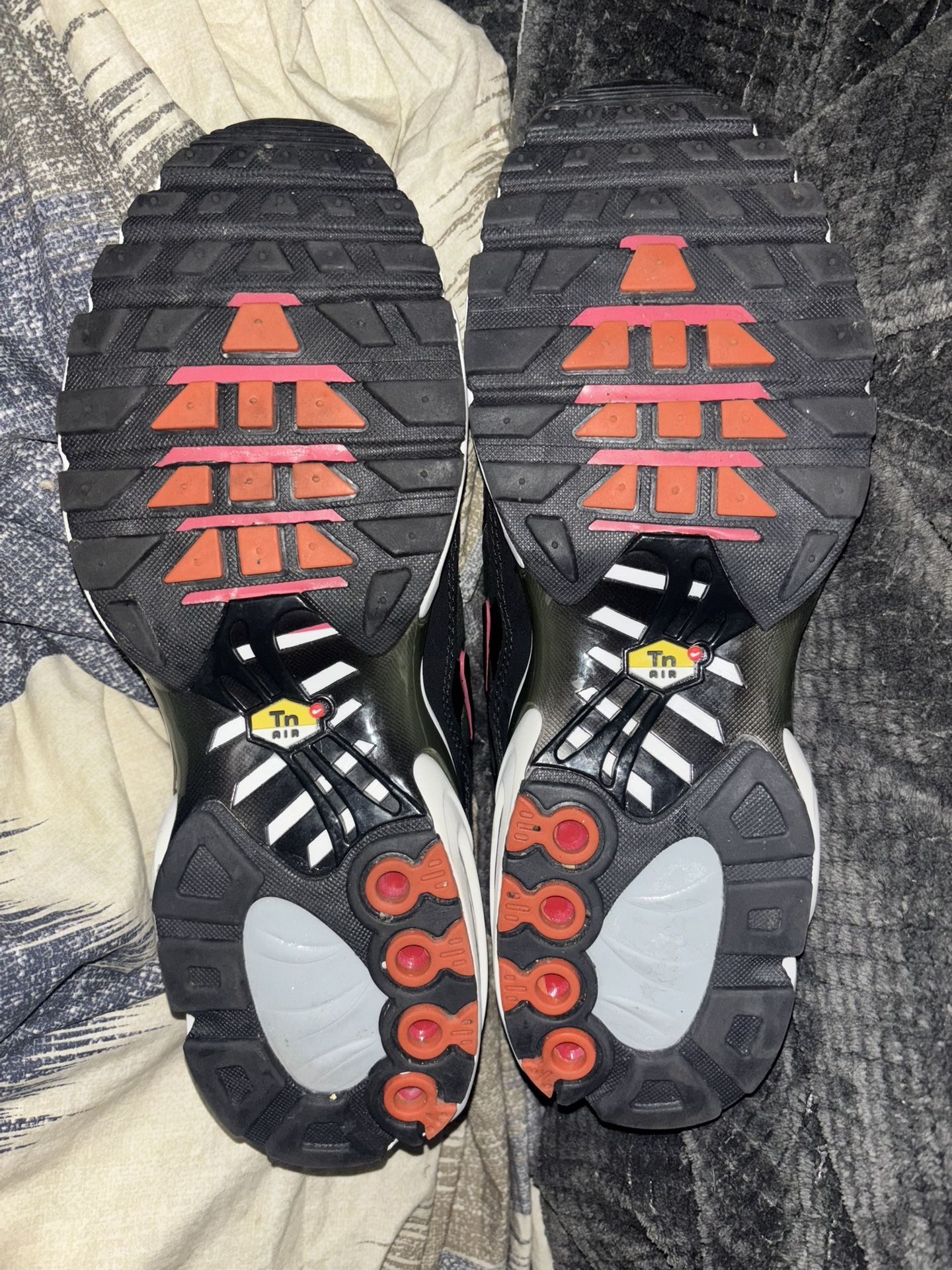 2023 Nike Air Max Plus 'Black Cargo Khaki' Men Size 12