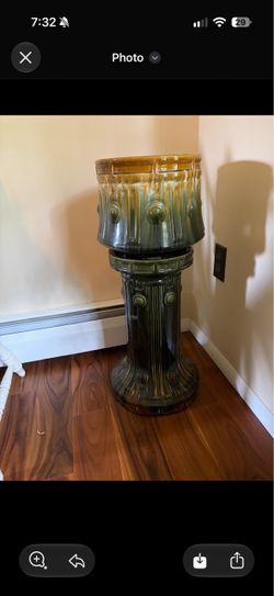 Vintage 1920’s Majolica Pottery Jardinere with Pedestal