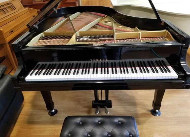 Yamaha G3 grand piano