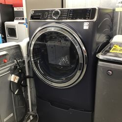New Scratch And Dent GE Front Load Washer. 1 Year Warranty 