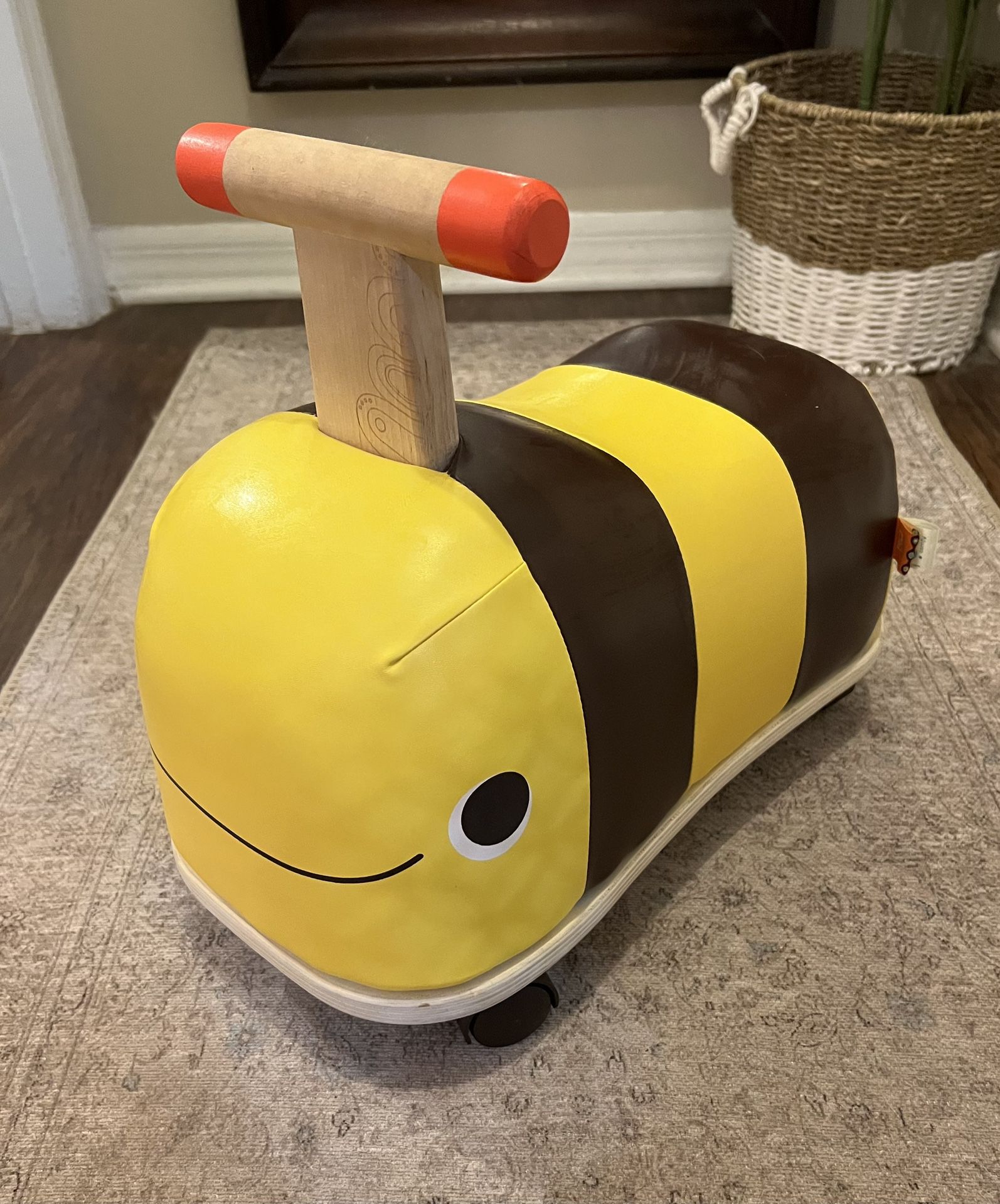 Bee Ride On Buggy